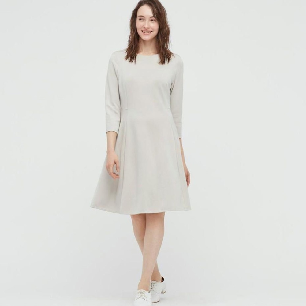 Uniqlo Stretch 3/4-Sleeve Flare Dress - light grey